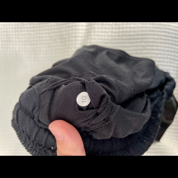 Camo Lululemon Hotty Hot Shorts - Picture 3 of 6